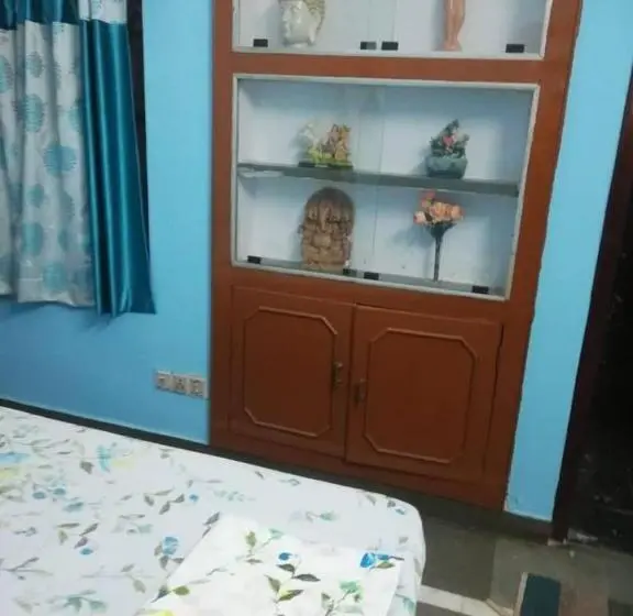 Chambre Standard, Om Trance Hostel
