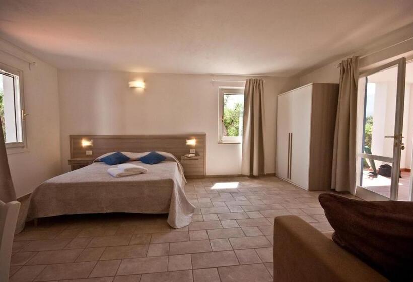 Четырехместный Номер Стандарт, B&b La Casa Degli Ulivi