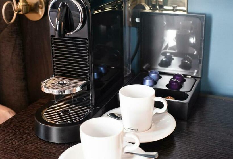 חדר בסיסי, Blackbird