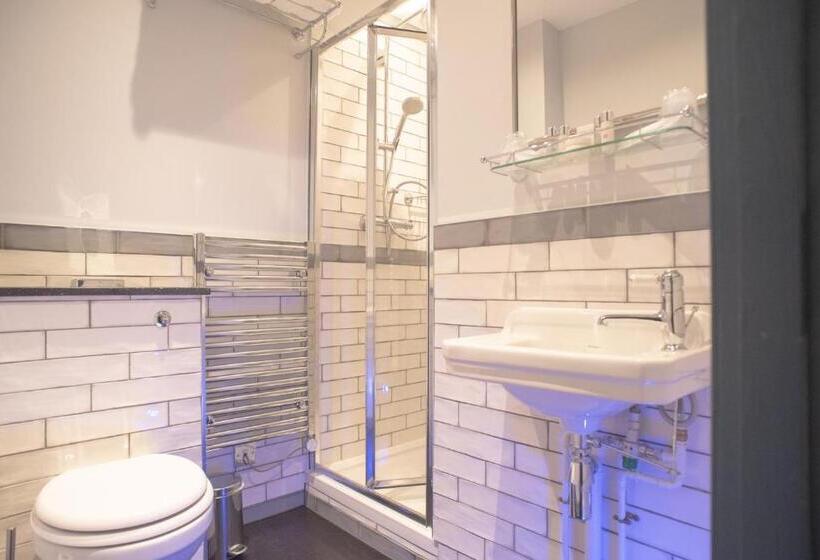 חדר בסיסי, Blackbird