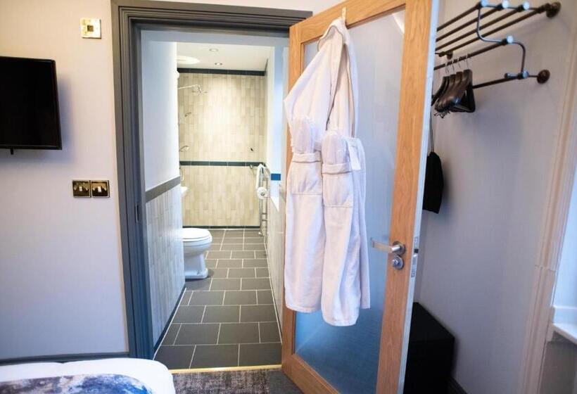 חדר סופריור עם מיטת קינג, Blackbird