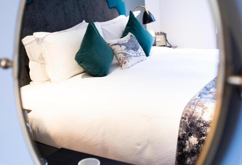 חדר סופריור עם מיטת קינג, Blackbird