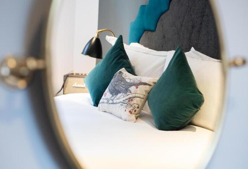 חדר סופריור עם מיטת קינג, Blackbird