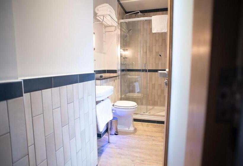 חדר סופריור עם מיטת קינג, Blackbird