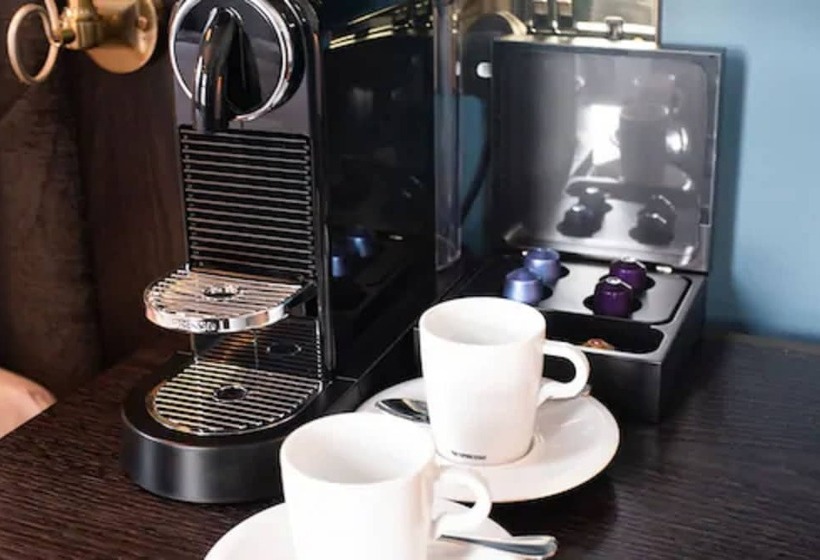 חדר סטנדרט, Blackbird