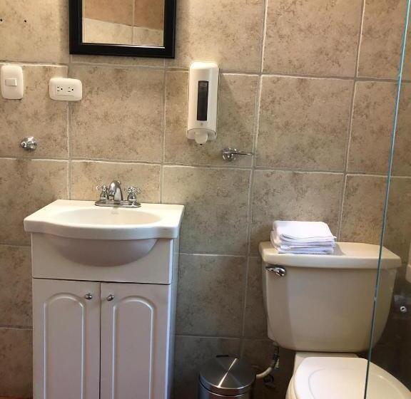 디럭스 룸, Bongo   Adults Only