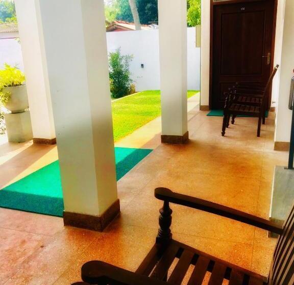 3 Bett Standardzimmer Balkon, Mindana Residence