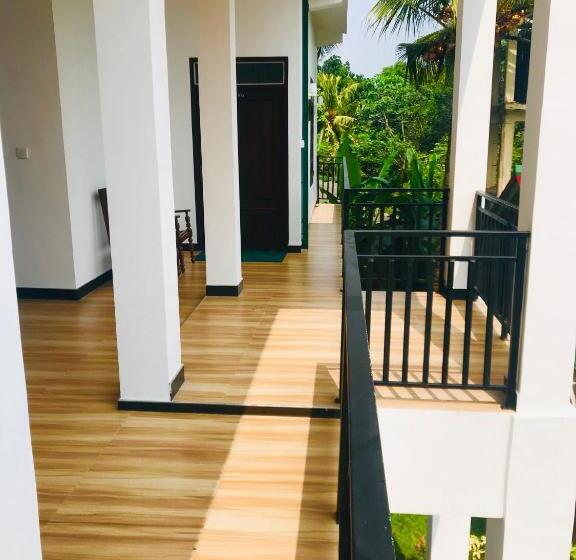 3 Bett Standardzimmer Balkon, Mindana Residence