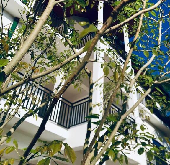 3 Bett Standardzimmer Balkon, Mindana Residence