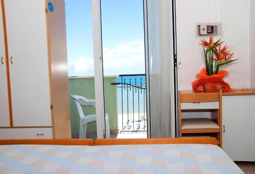 景色の見えるスタンダード4人部屋, Silvana