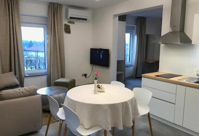 استودیوی لوکس, Vila Burbonka