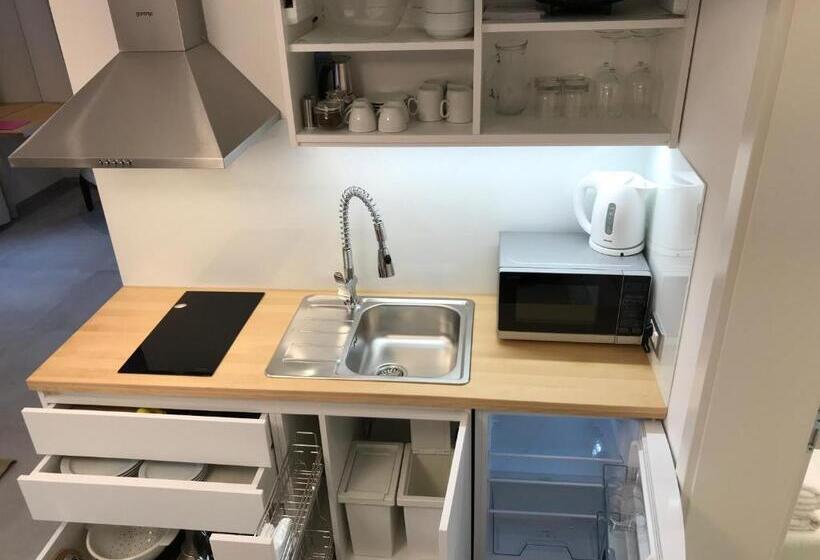 استودیوی استاندارد, Vila Burbonka