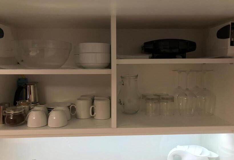 استودیوی استاندارد, Vila Burbonka