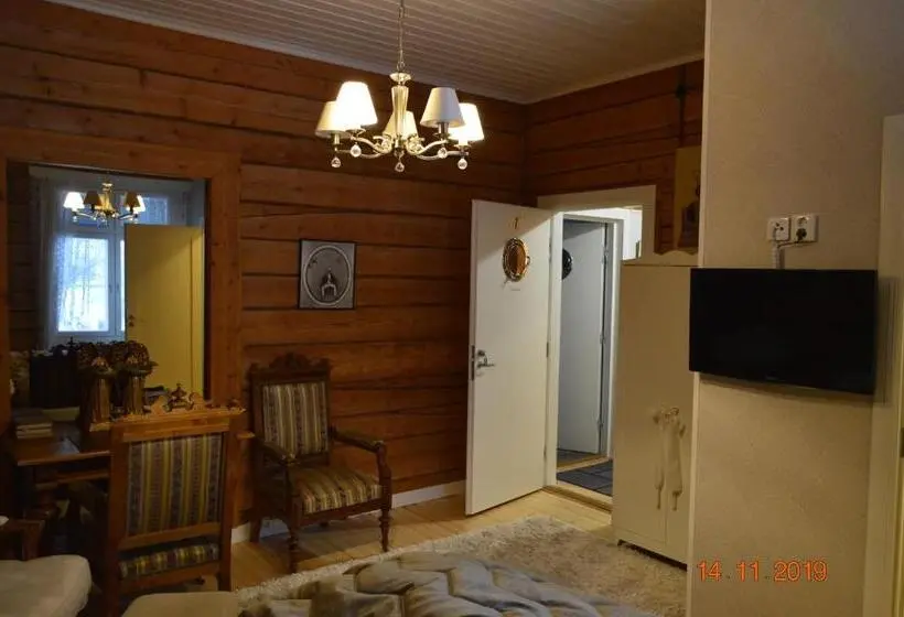 Deluxe-huone, Toranda Merilinna
