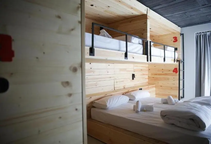 اتاق استاندارد چهار تخته, Ky Mountain Hostel Arinsal