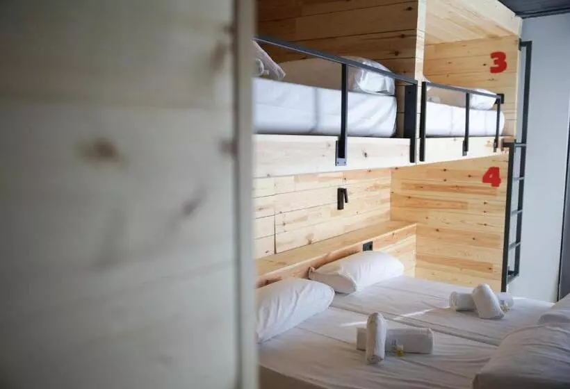 اتاق استاندارد چهار تخته, Ky Mountain Hostel Arinsal
