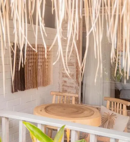 اتاق استاندارد با تخت بزرگ, Les Vagues   Hotel Villa & Beach Club   Gili Air