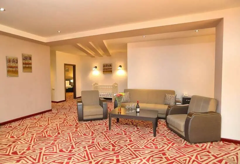 スイート（家族用）, Aghveran Ararat Resort