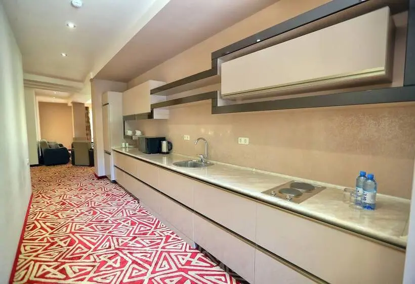 スイート（家族用）, Aghveran Ararat Resort