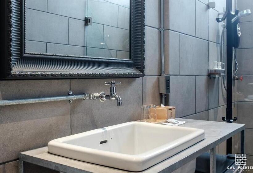 스탠다드 룸, Owl Poshtel Kanchanaburi
