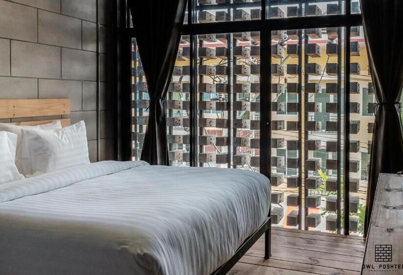 디럭스 룸, Owl Poshtel Kanchanaburi