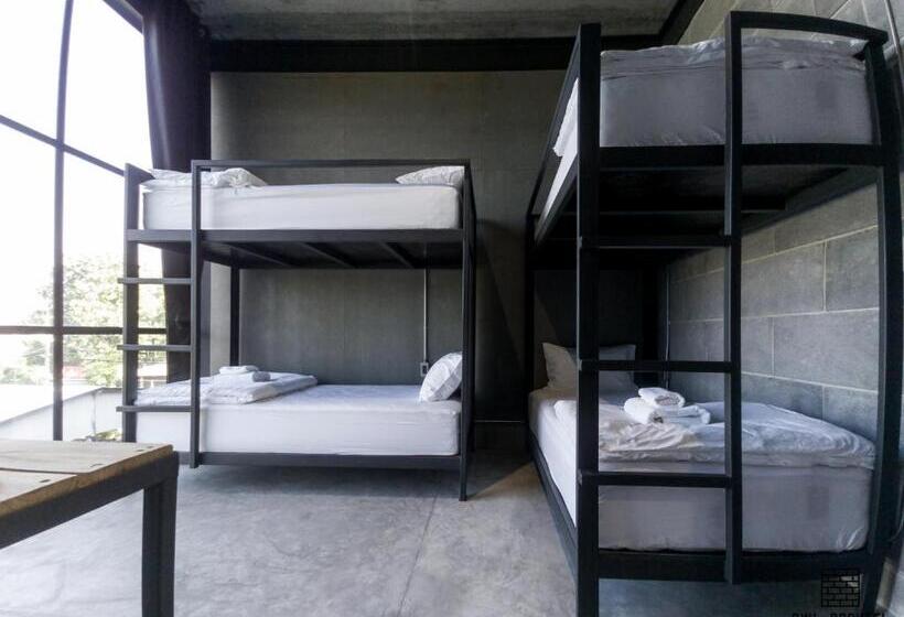 4인용 스탠다드 룸, Owl Poshtel Kanchanaburi