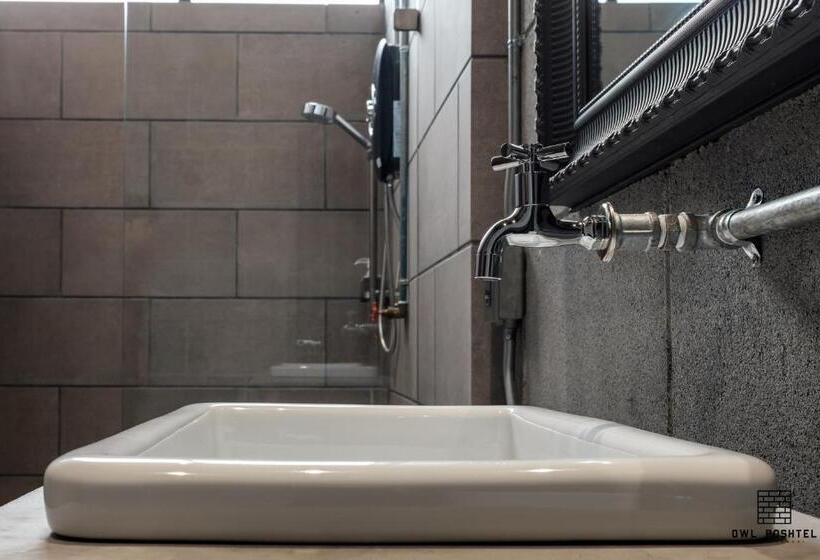 스탠다드 룸, Owl Poshtel Kanchanaburi