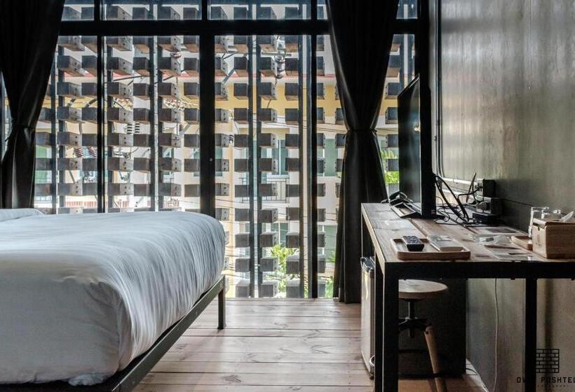 디럭스 룸, Owl Poshtel Kanchanaburi