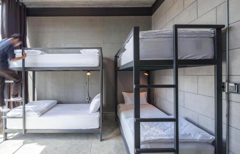 4인용 스탠다드 룸, Owl Poshtel Kanchanaburi