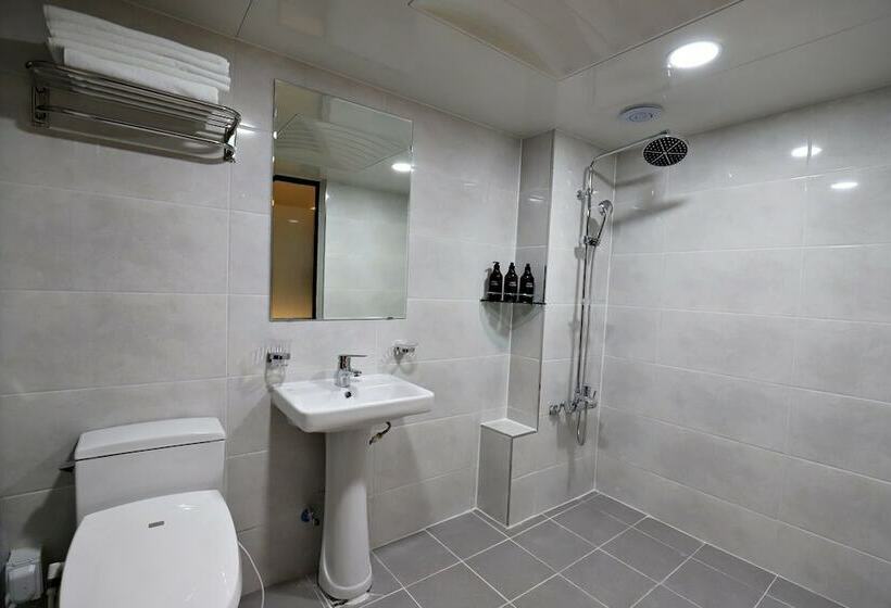 标准间, Incheon Illuwa