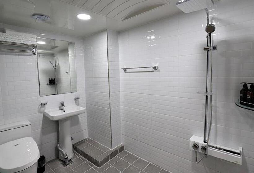 标准间, Incheon Illuwa