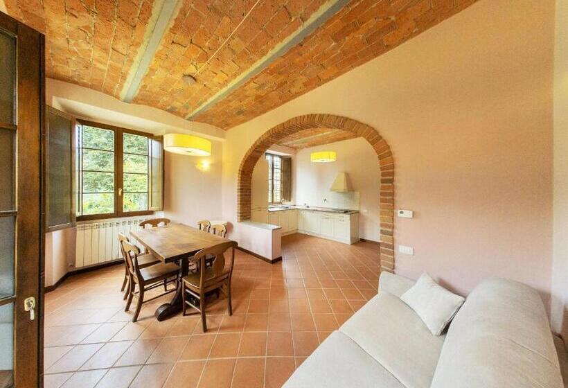 דירת שלושה חדרים, Residence La Poggerina