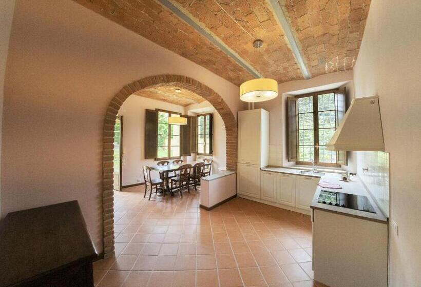 דירת שלושה חדרים, Residence La Poggerina