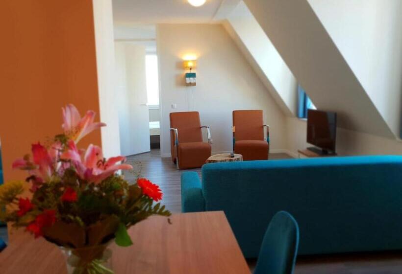 带1个卧室的顶楼公寓, Villa Zeezicht