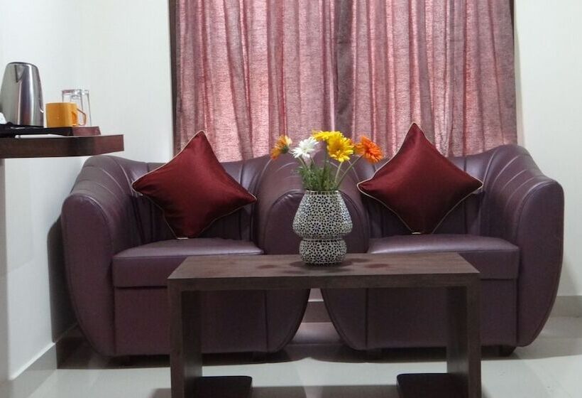 اتاق سوپریور, Arna