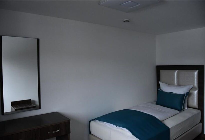 스탠다드 싱글 룸, Myrsini