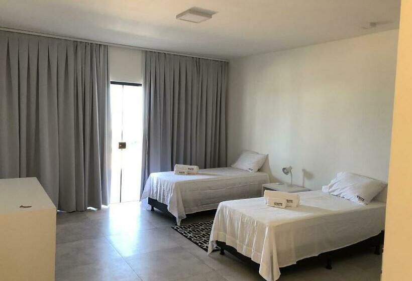 חדר דלוקס, Gostoso White