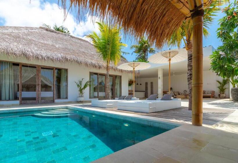 جناح مزود بحمام سباحة, Lempuyang Boutique