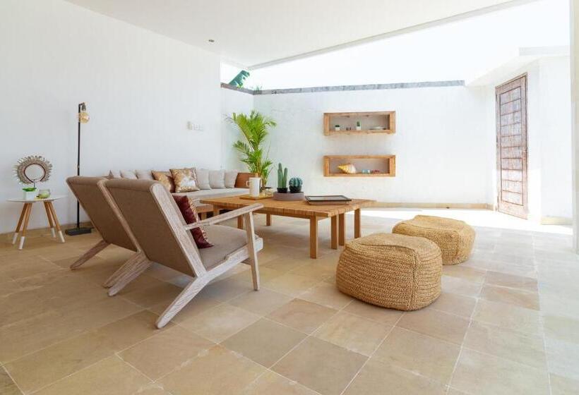 جناح مزود بحمام سباحة, Lempuyang Boutique