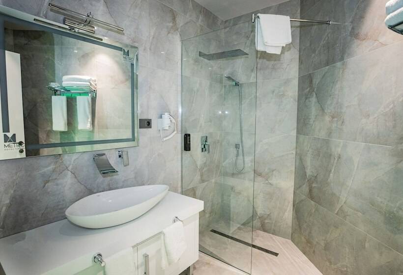 スタンダードルーム, Metro Hotel Tirana