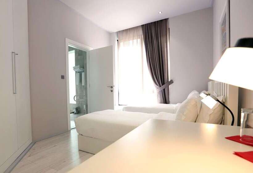 身障者適用スタンダードルーム, Metro Hotel Tirana