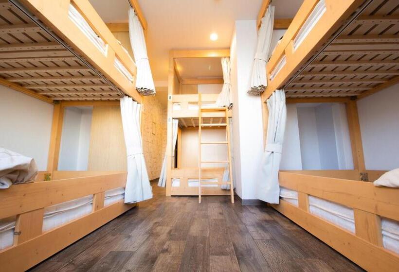 浴室共有ファミリールーム, Trip & Sleep Hostel