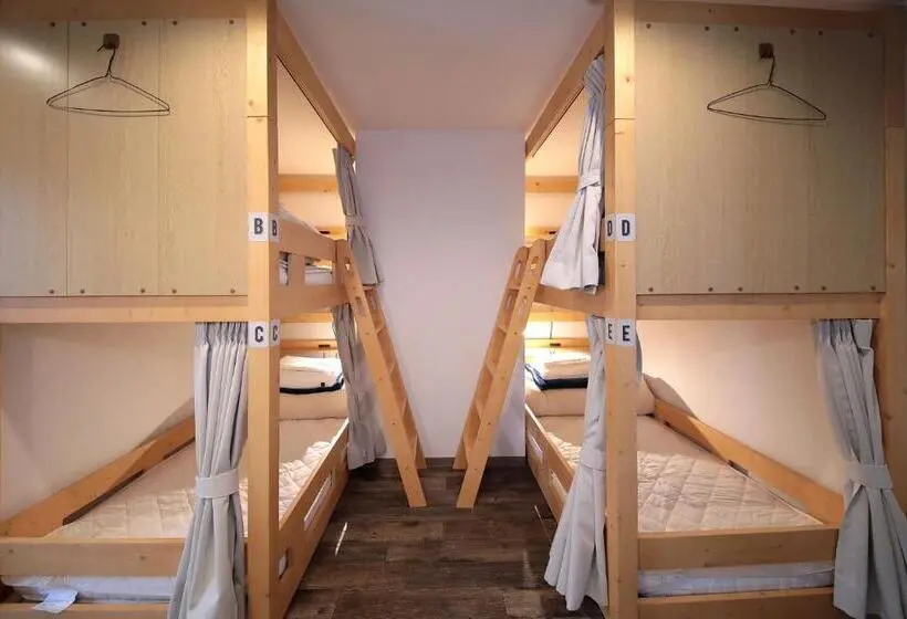 Perhehuone Jaettu Kylpyhuone, Trip & Sleep Hostel