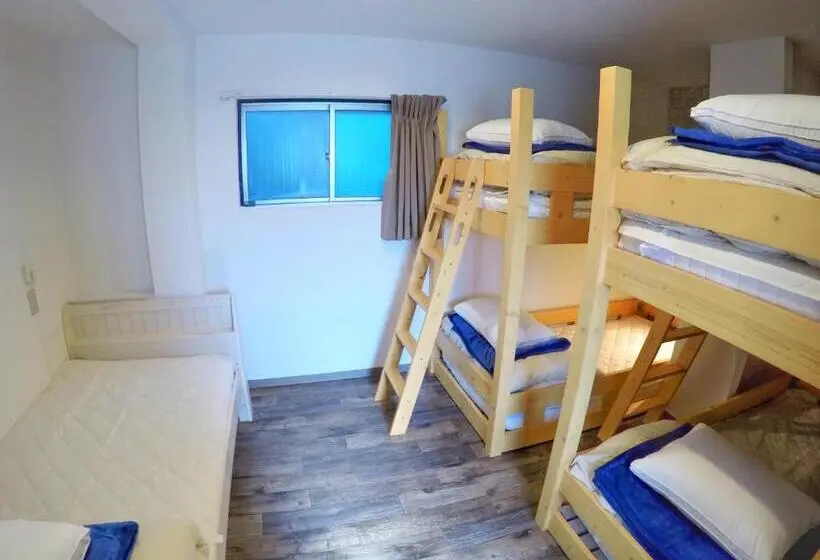 Perhehuone Jaettu Kylpyhuone, Trip & Sleep Hostel