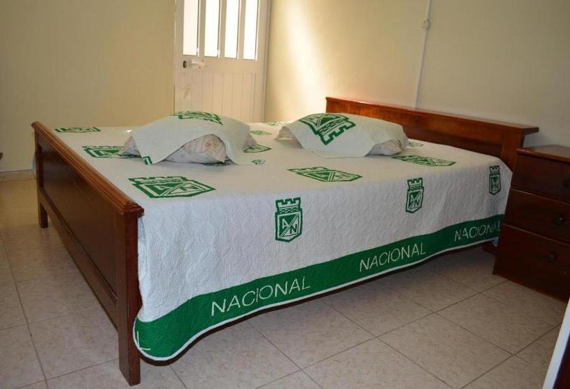 اتاق اکونومی, Casa Xoxo