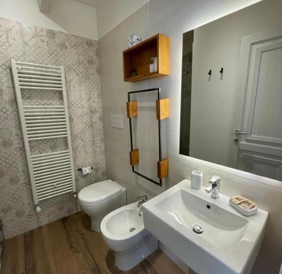 اتاق استاندارد چهار تخته, Il Borgo