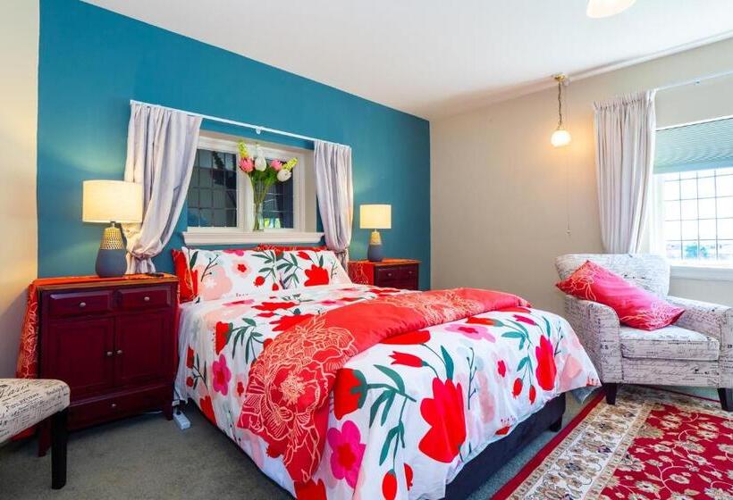 Номер Deluxe, The Ocean Breeze Suites