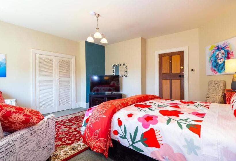 Номер Deluxe, The Ocean Breeze Suites