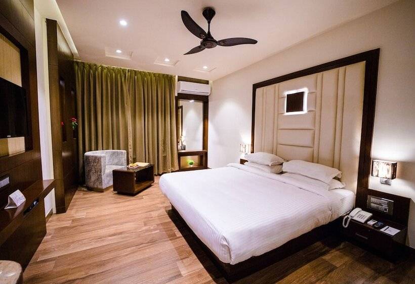 高级大房间, Prince Viraj