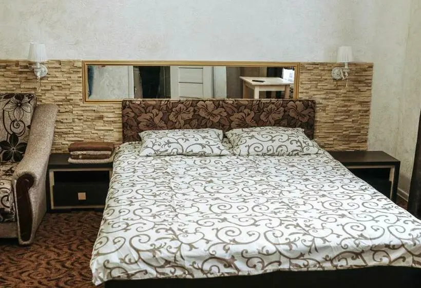 اتاق لوکس سه تخته, Rafinad